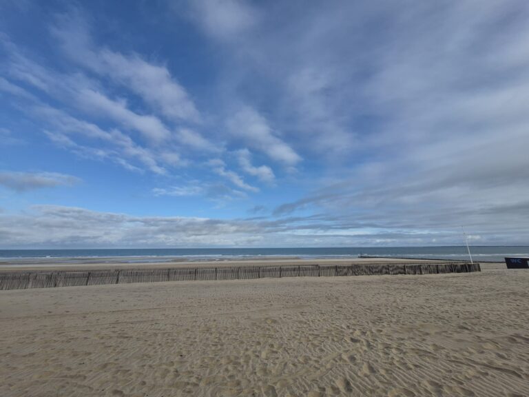 Day 10 – Royan to Le Porge – Surf & Fire